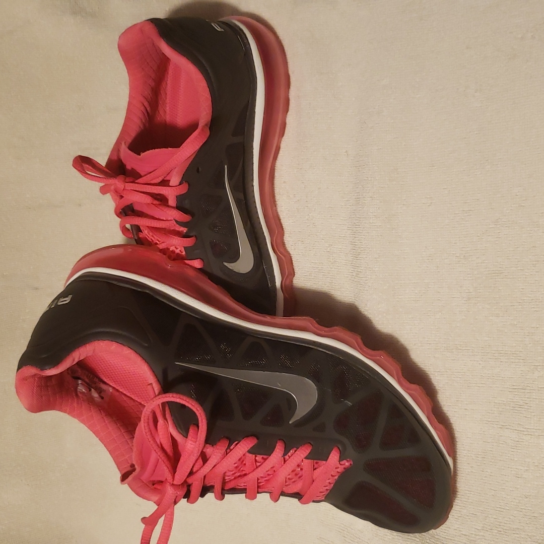 Womens Nike Air Max Running Sneaker
